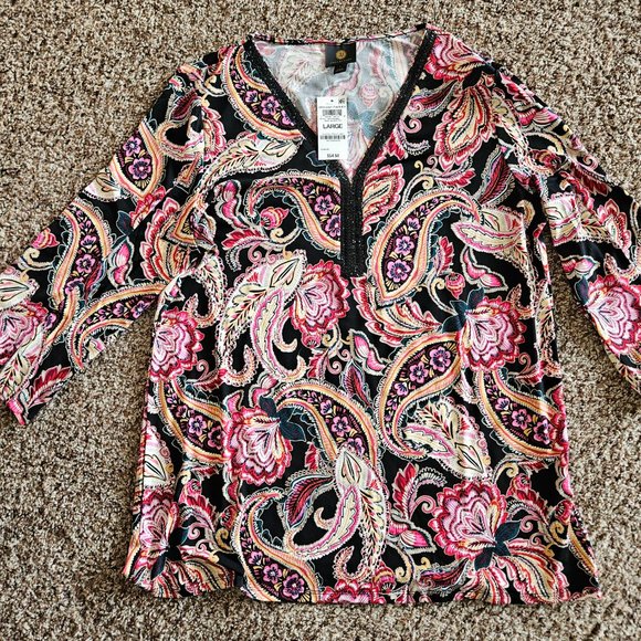 Tops - Picture 3 of 4